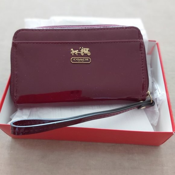 WRISTLET WALLET BY COACH